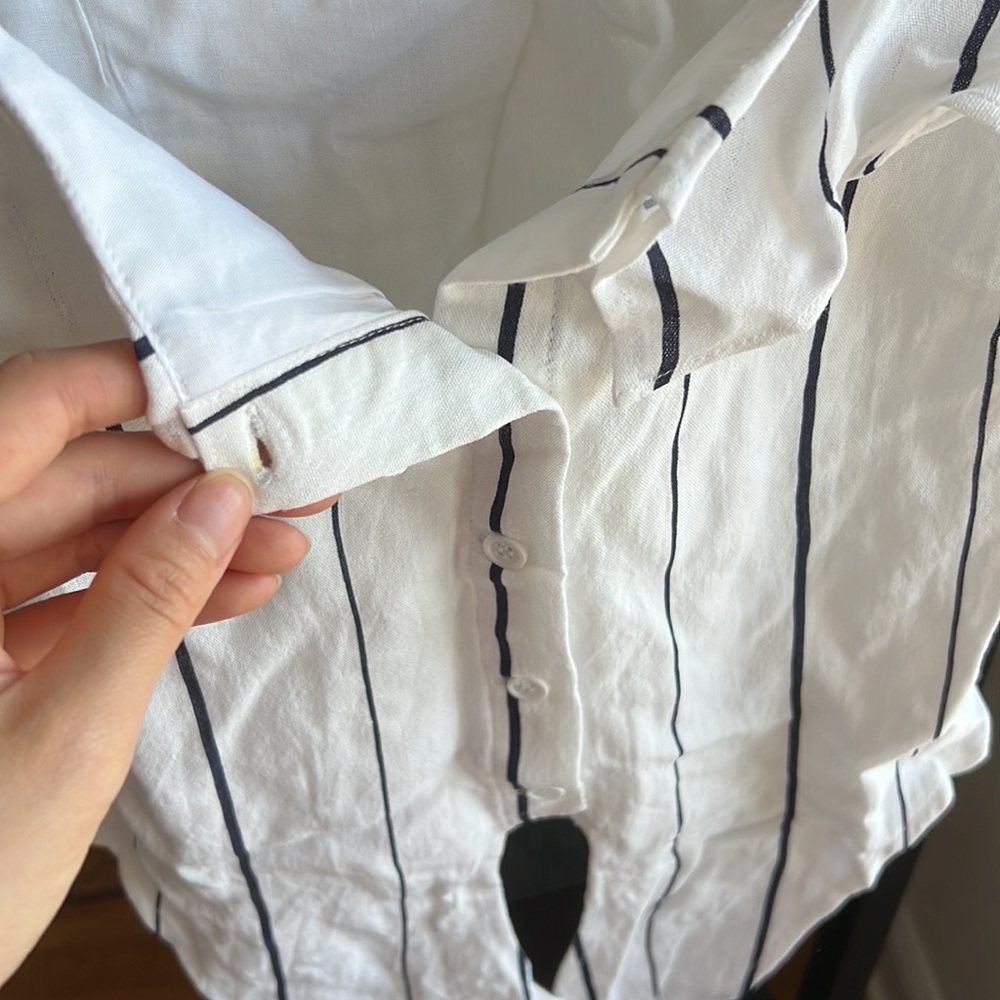 NWOT farrow white and navy stripe crop top - Picture 6 of 7